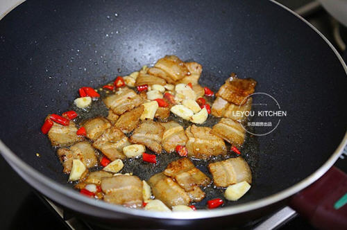 圆白菜炒五花肉(图3)