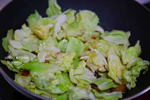 圆白菜炒五花肉(图4)