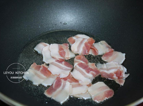 圆白菜炒五花肉(图2)