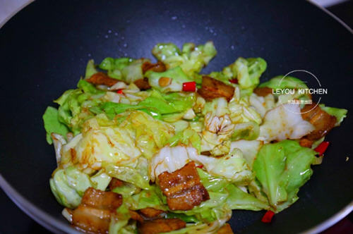 圆白菜炒五花肉(图5)